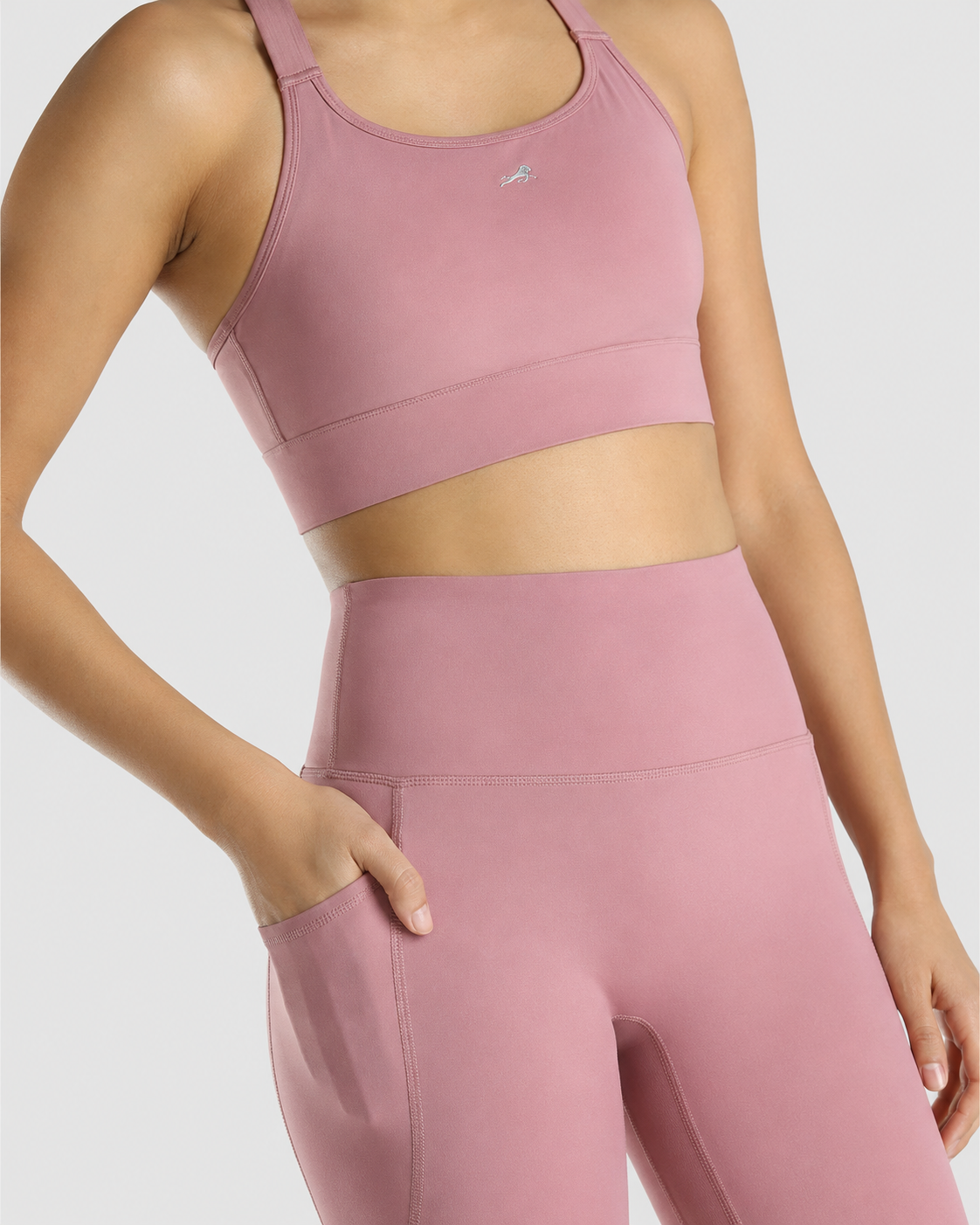 Womens Sports Bra + Womens Cycling Shorts (Pink)
