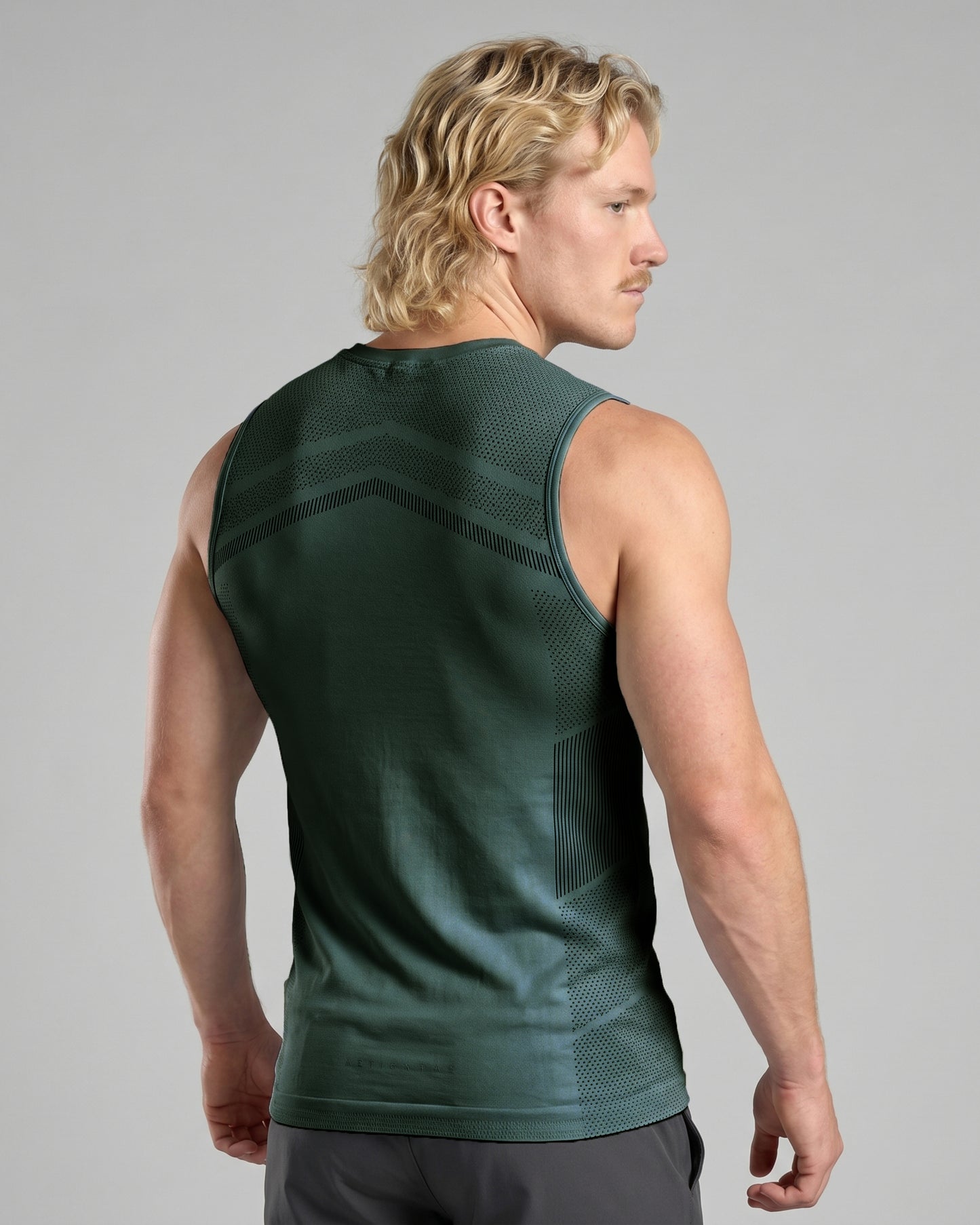 Mens Sleeveless Seamless Compression T-shirt