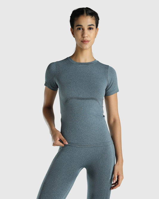 Women's Seamless Slim fit T-shirt